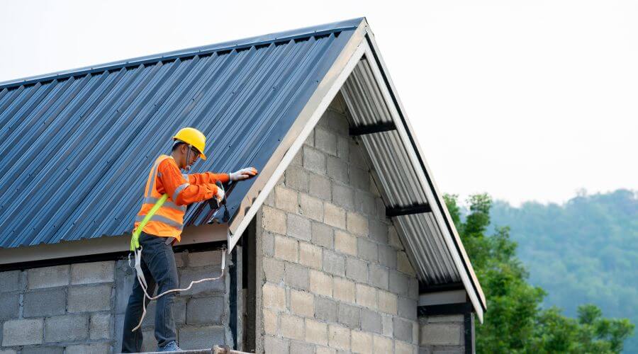 Expert Emergency Roof Repairs services in Marshall, MN